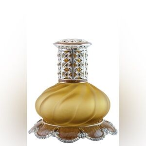 Alexandria’s Amber Rose fragrance oil lamp (H)